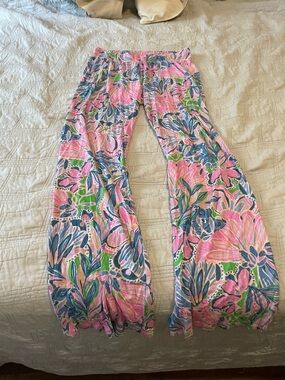 Lilly Pulitzer bright floral lounge pants